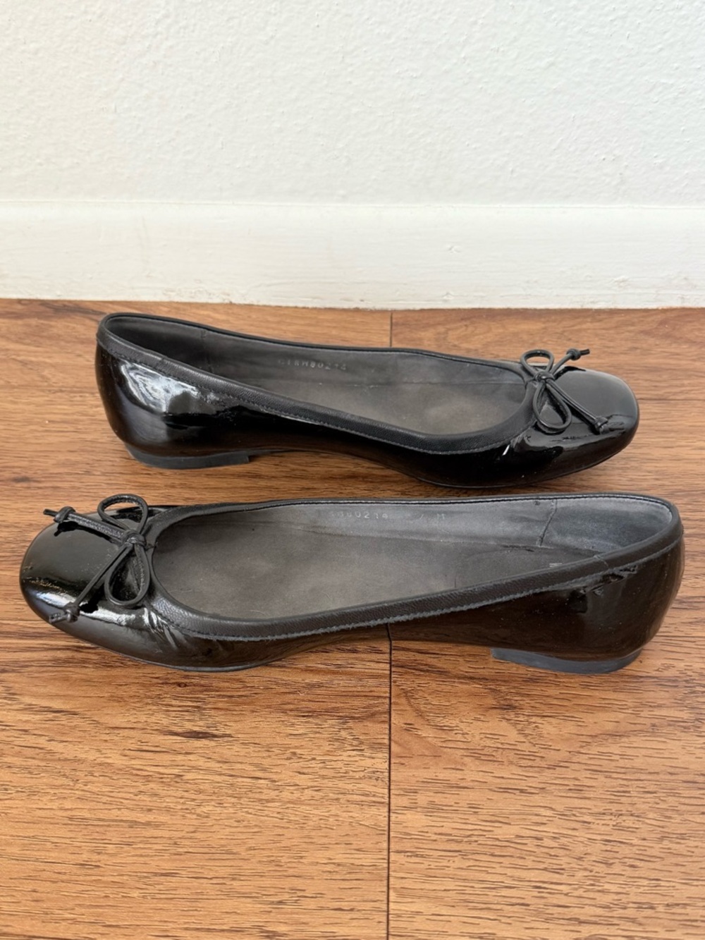 Stuart Weitzman Black Patent Ballet Flats Size 7M - Picture 4 of 6